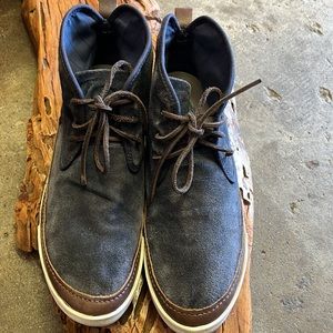 Converse John Varvatos Men’s 12 Leather Suede Navy Chukka Boots